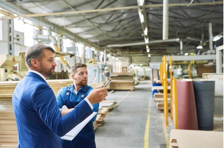 workers-in-factory